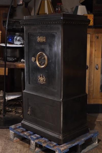 coffre fort ancien bauche epoque napoleon 3 bauche 